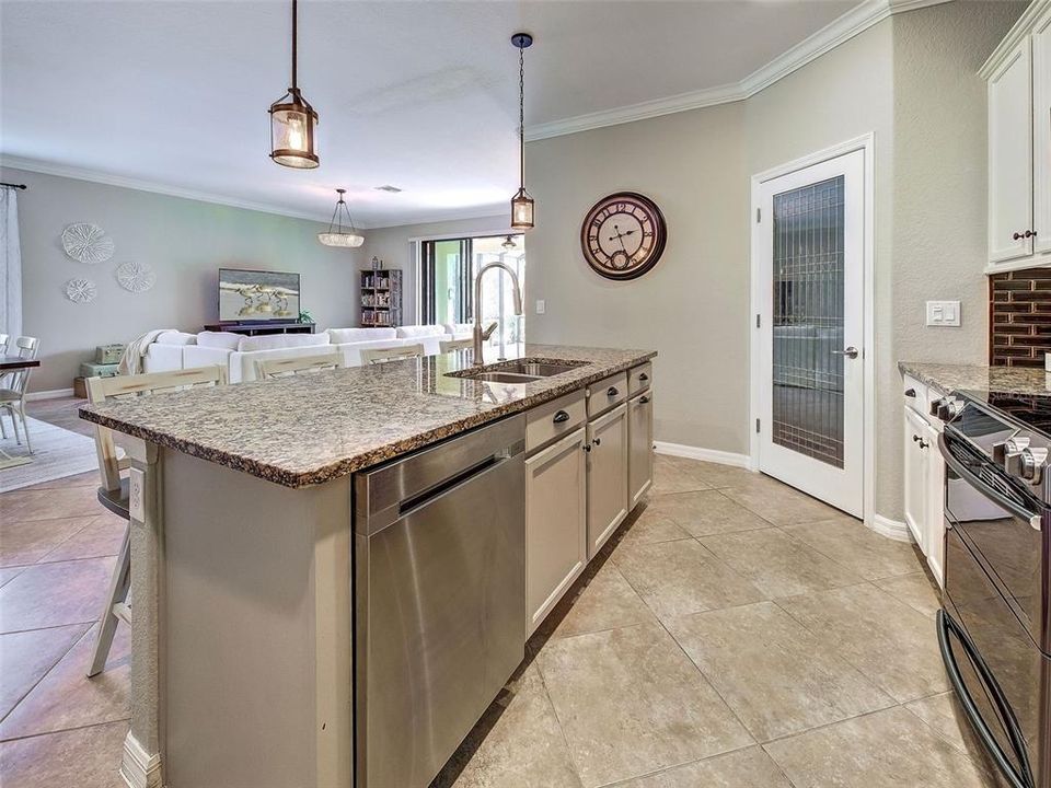 For Sale: $448,500 (4 beds, 3 baths, 2035 Square Feet)