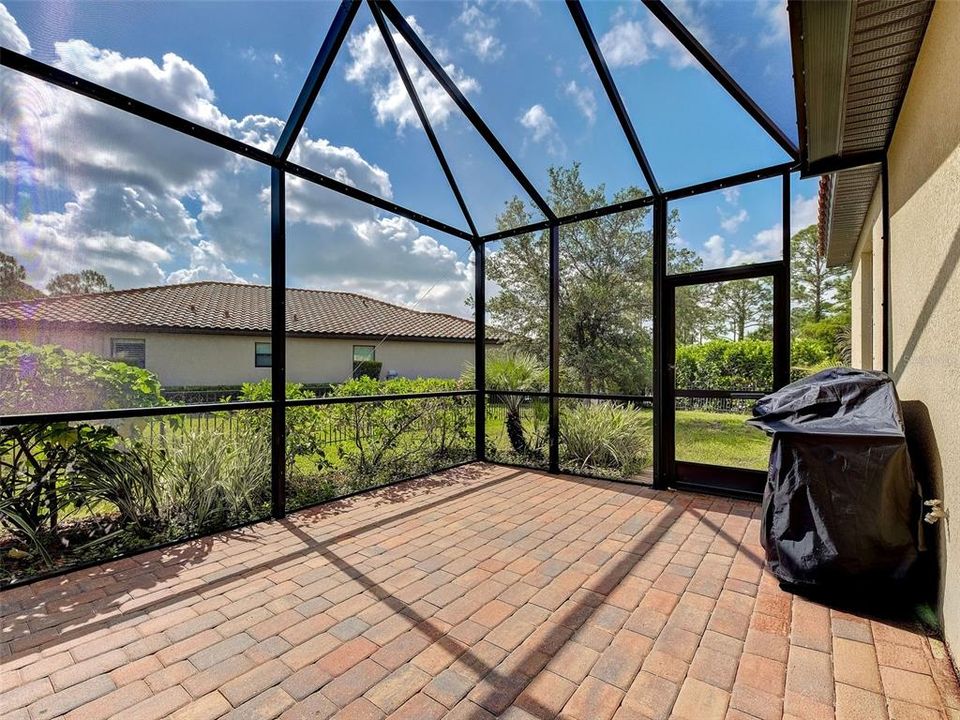 For Sale: $448,500 (4 beds, 3 baths, 2035 Square Feet)