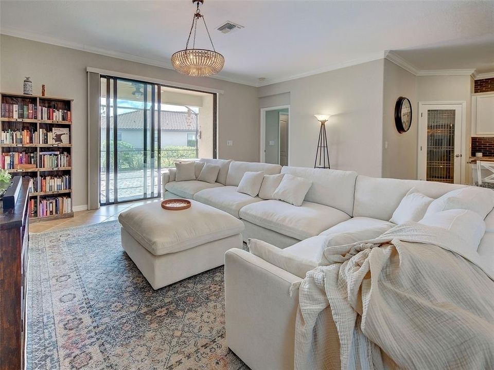 For Sale: $448,500 (4 beds, 3 baths, 2035 Square Feet)