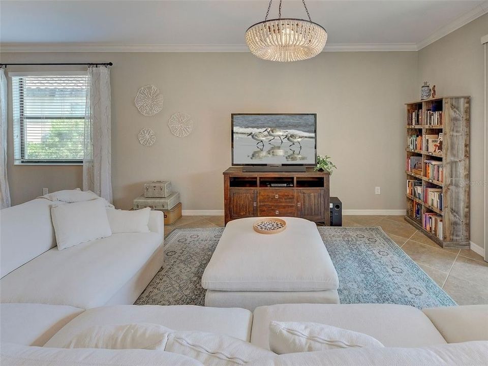 For Sale: $448,500 (4 beds, 3 baths, 2035 Square Feet)
