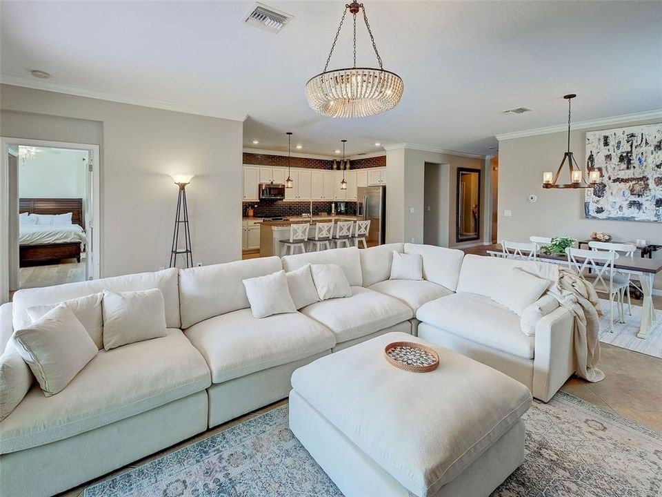 For Sale: $448,500 (4 beds, 3 baths, 2035 Square Feet)