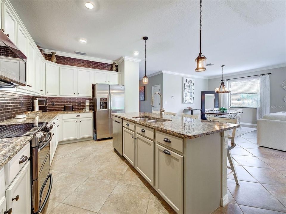 For Sale: $448,500 (4 beds, 3 baths, 2035 Square Feet)