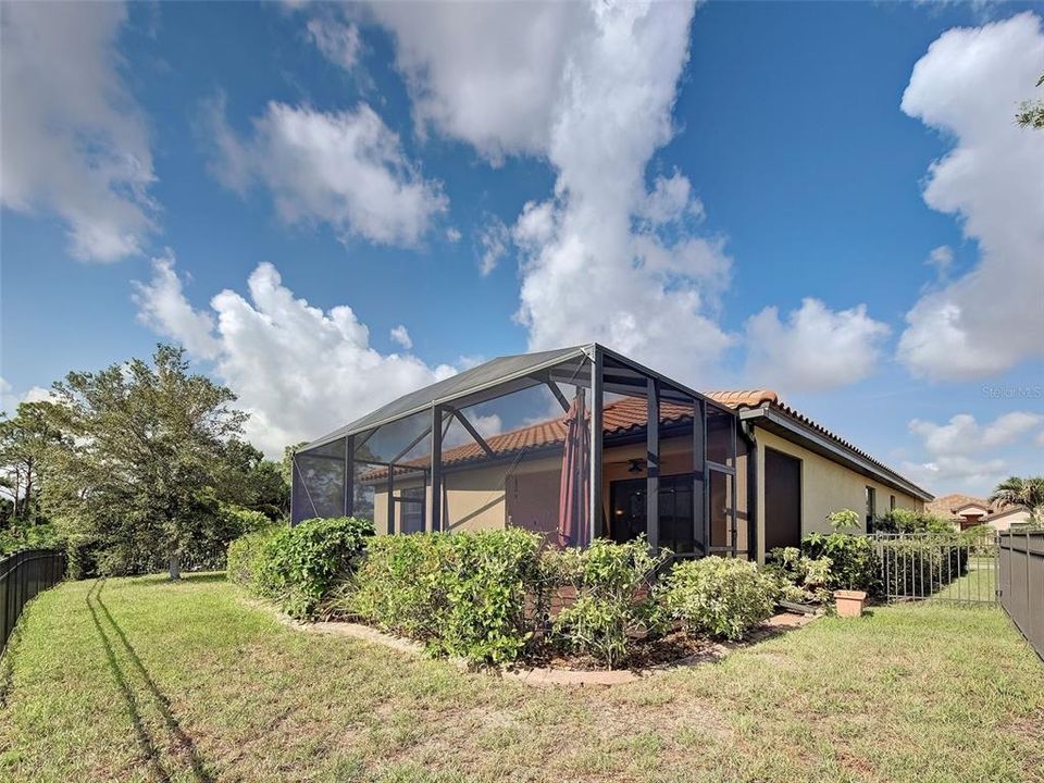For Sale: $448,500 (4 beds, 3 baths, 2035 Square Feet)