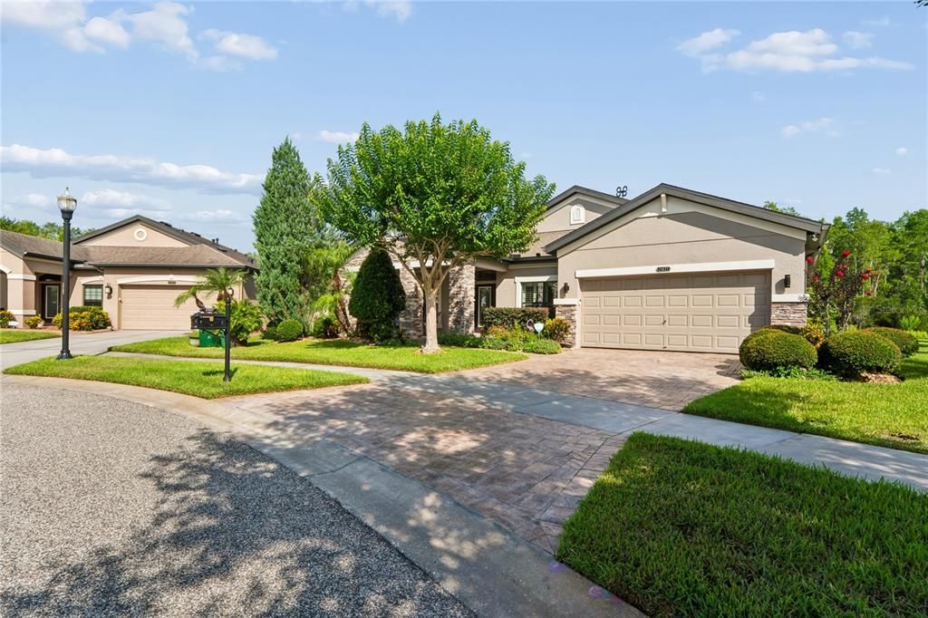 For Sale: $620,000 (3 beds, 2 baths, 2408 Square Feet)