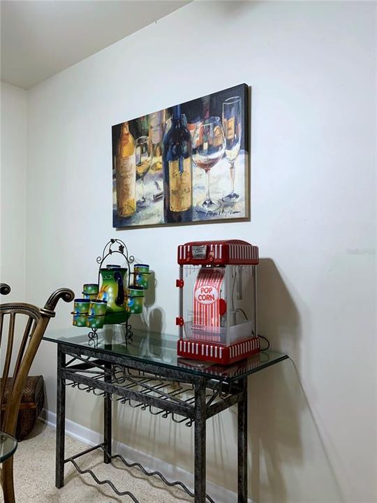 For Rent: $2,700 (2 beds, 1 baths, 2074 Square Feet)