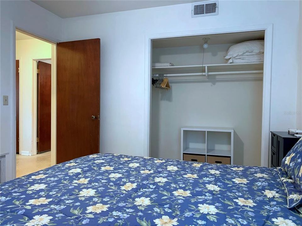 For Rent: $2,700 (2 beds, 1 baths, 2074 Square Feet)