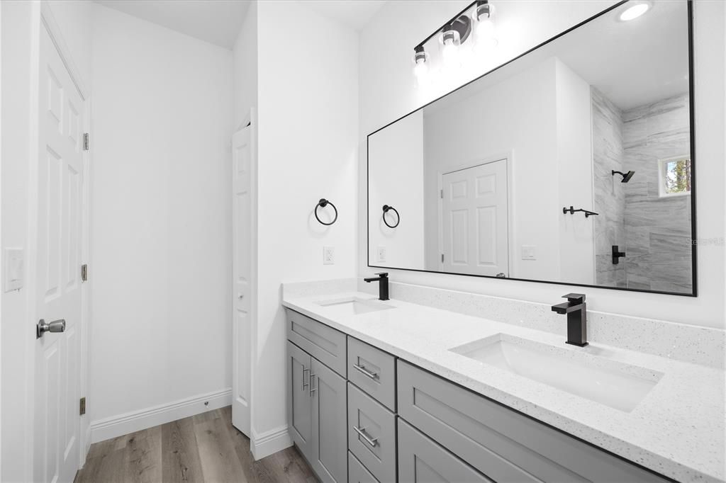 For Sale: $285,000 (3 beds, 2 baths, 1540 Square Feet)
