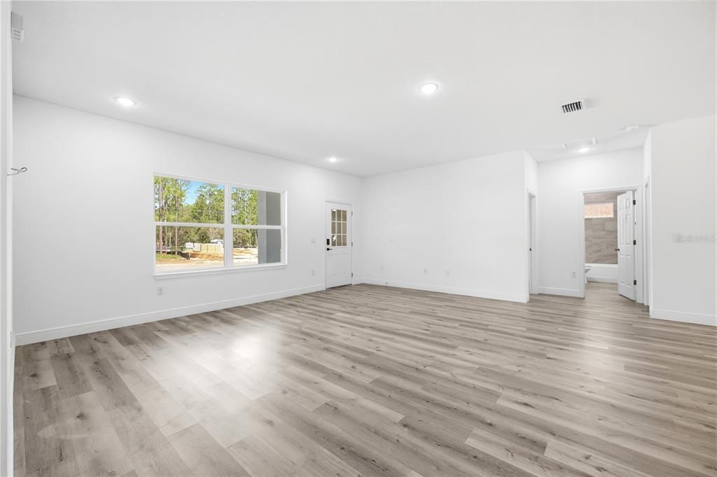 For Sale: $285,000 (3 beds, 2 baths, 1540 Square Feet)