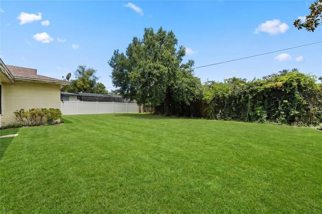 Под контрактом: $349,900 (4 спален, 2 ванн, 1869 Квадратных фут)