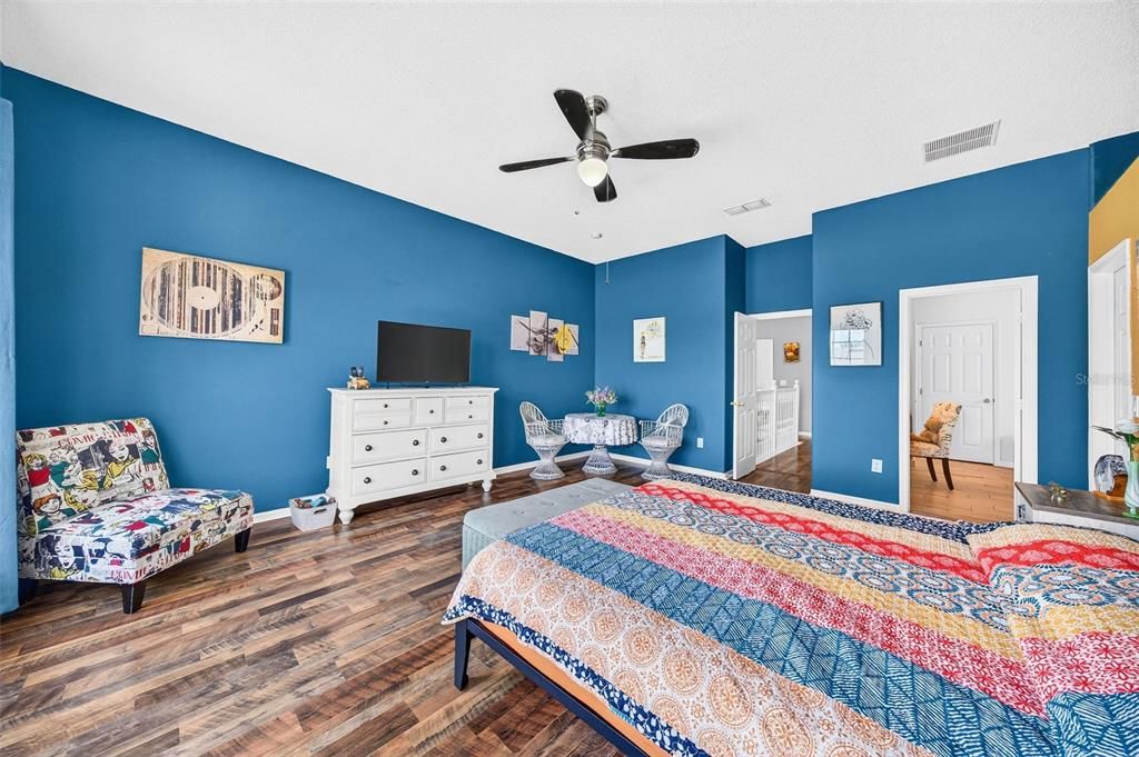 For Sale: $549,000 (4 beds, 2 baths, 3111 Square Feet)