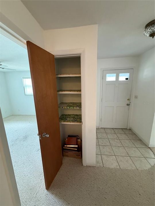 For Sale: $290,000 (2 beds, 2 baths, 1334 Square Feet)