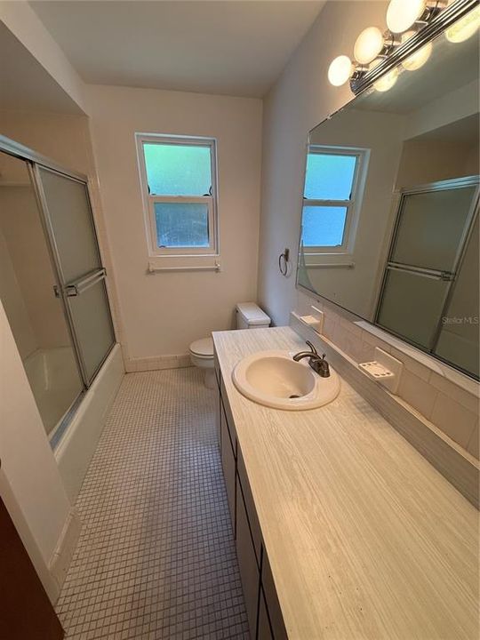 For Sale: $290,000 (2 beds, 2 baths, 1334 Square Feet)