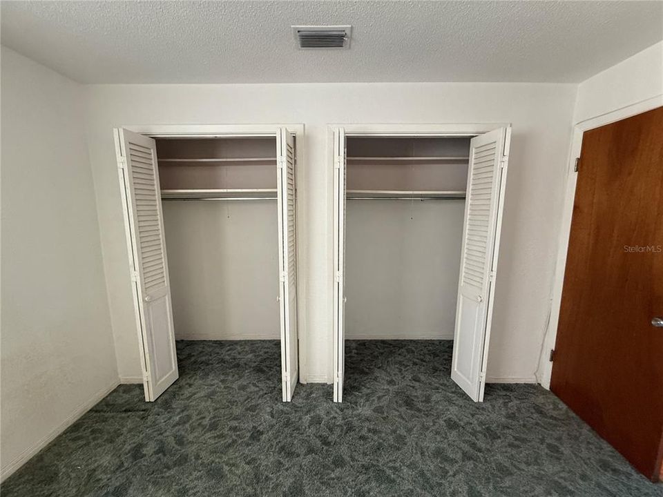 For Sale: $290,000 (2 beds, 2 baths, 1334 Square Feet)