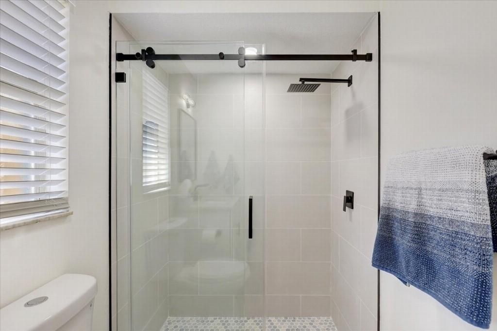 For Sale: $359,900 (3 beds, 2 baths, 1452 Square Feet)
