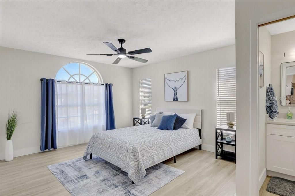 For Sale: $359,900 (3 beds, 2 baths, 1452 Square Feet)