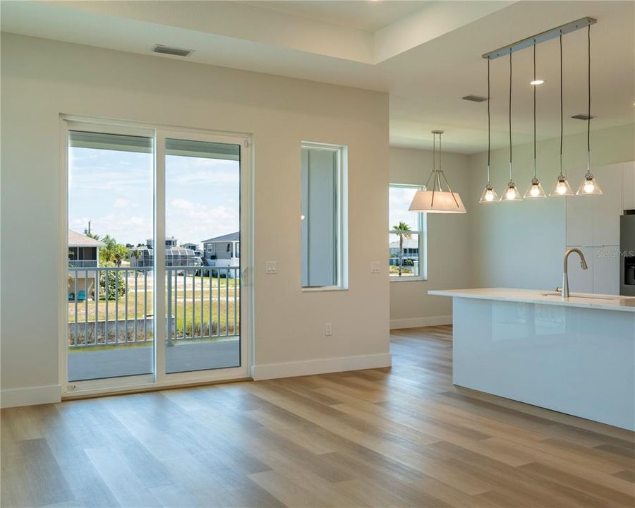 For Sale: $749,000 (3 beds, 2 baths, 1600 Square Feet)