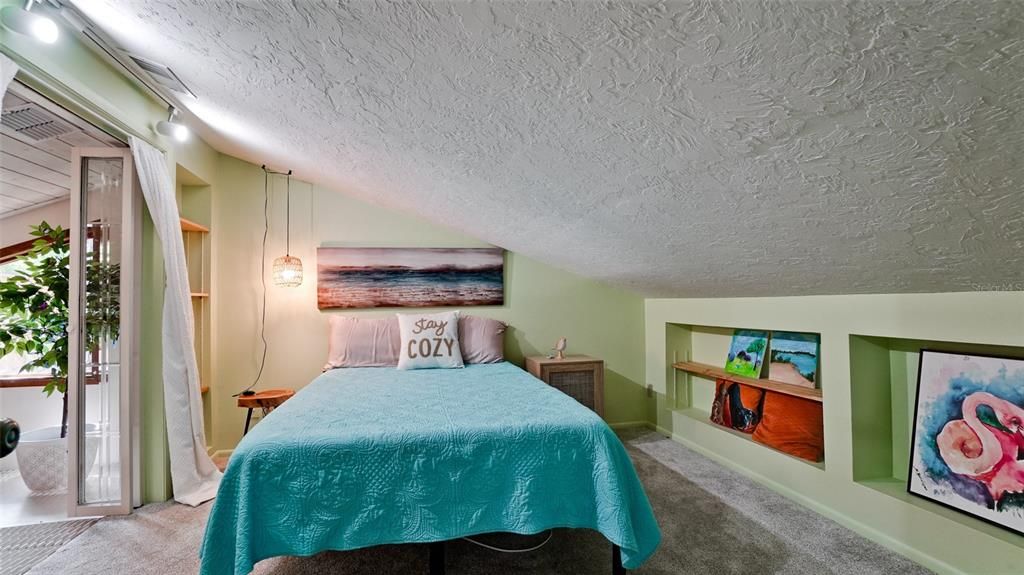 En Venta: $481,000 (3 camas, 3 baños, 1979 Pies cuadrados)