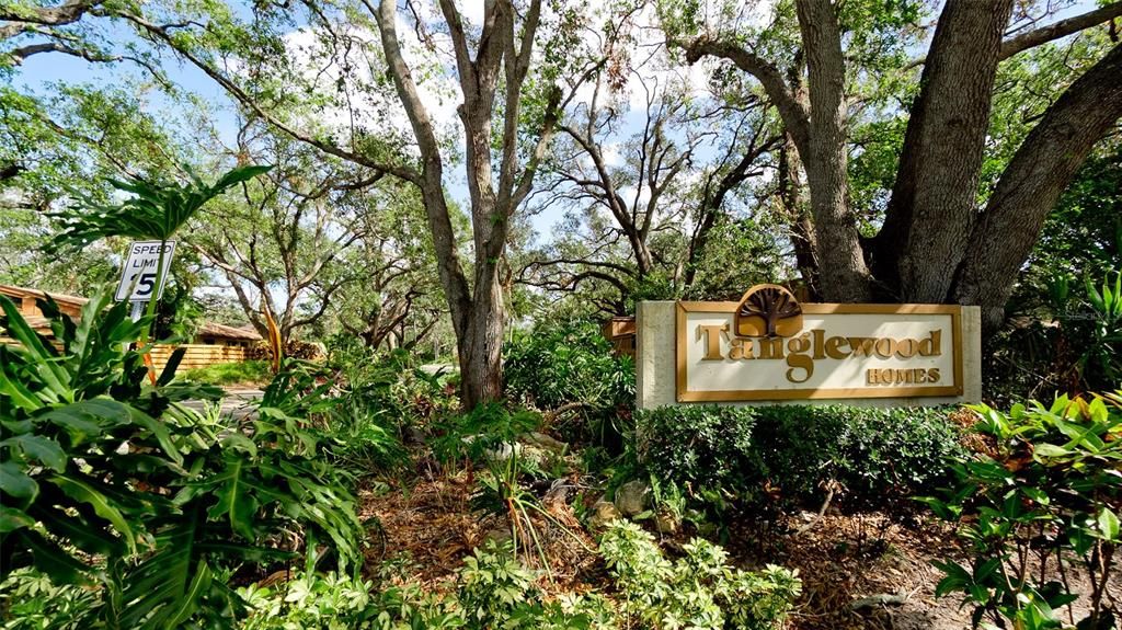 En Venta: $481,000 (3 camas, 3 baños, 1979 Pies cuadrados)
