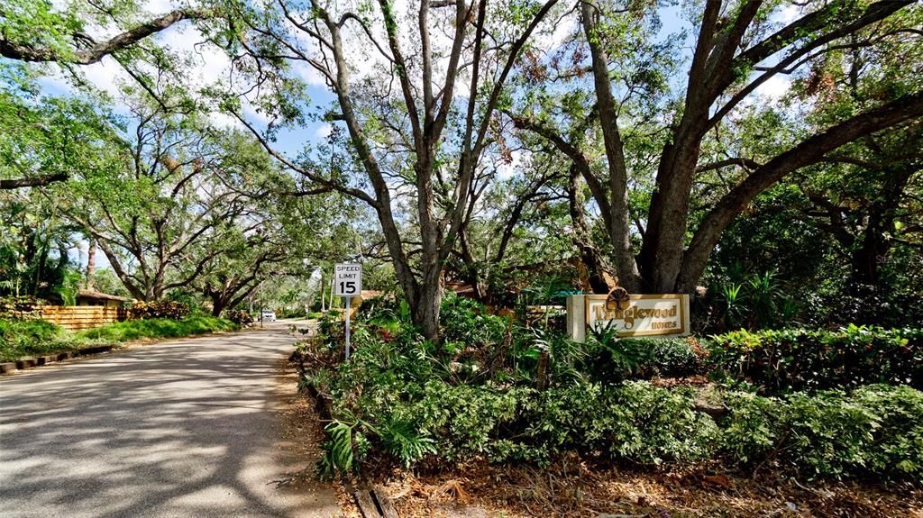 En Venta: $481,000 (3 camas, 3 baños, 1979 Pies cuadrados)