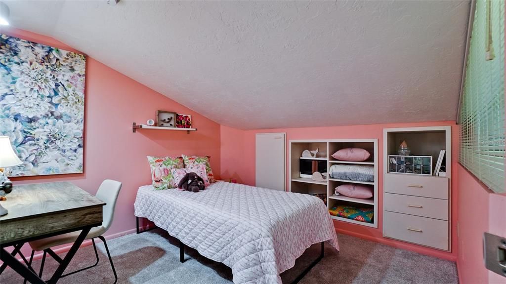 En Venta: $481,000 (3 camas, 3 baños, 1979 Pies cuadrados)