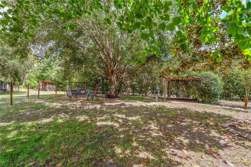 For Sale: $695,000 (4 beds, 2 baths, 2098 Square Feet)