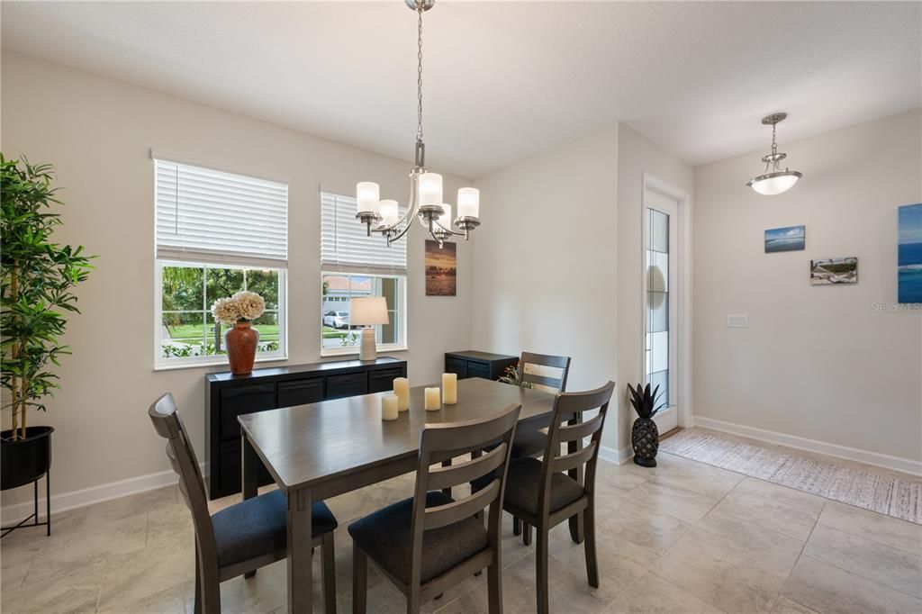 For Sale: $565,000 (5 beds, 4 baths, 3809 Square Feet)