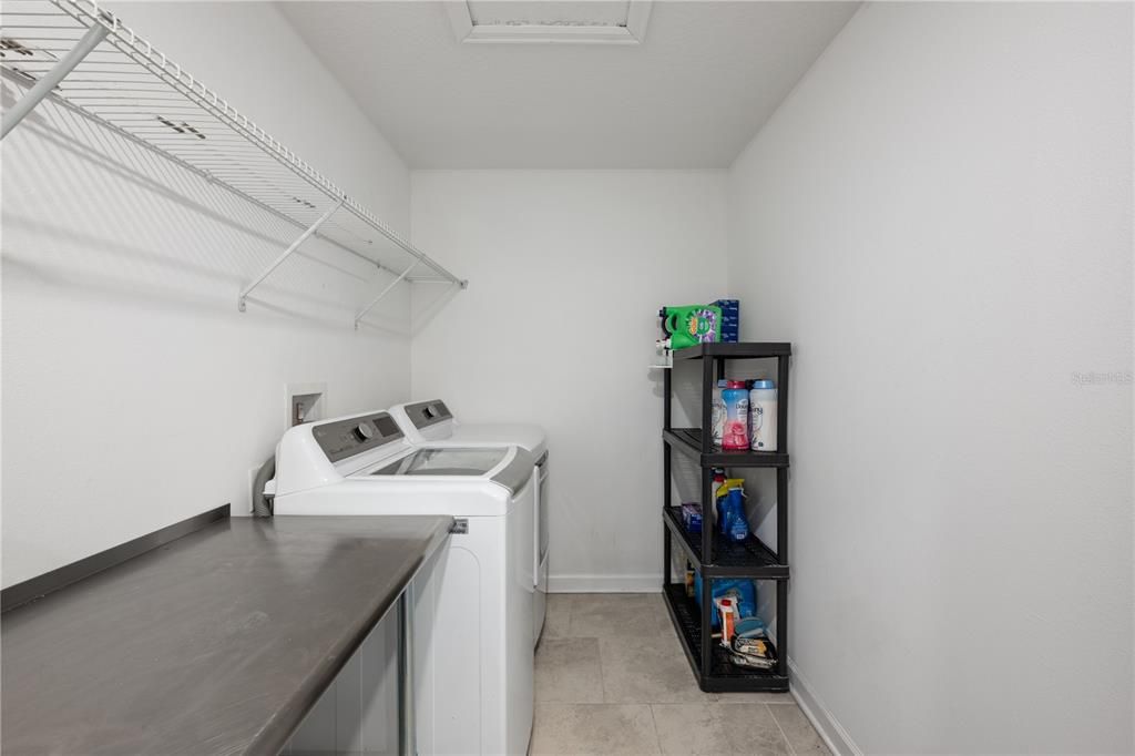 For Sale: $565,000 (5 beds, 4 baths, 3809 Square Feet)