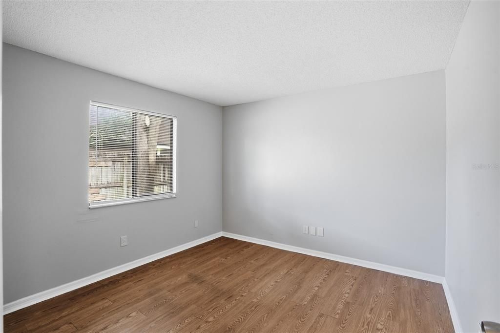 For Sale: $524,999 (4 beds, 2 baths, 1999 Square Feet)