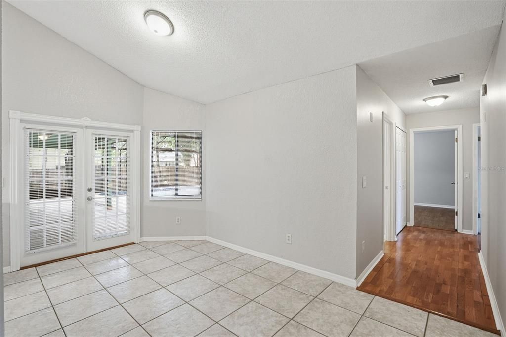 For Sale: $524,999 (4 beds, 2 baths, 1999 Square Feet)