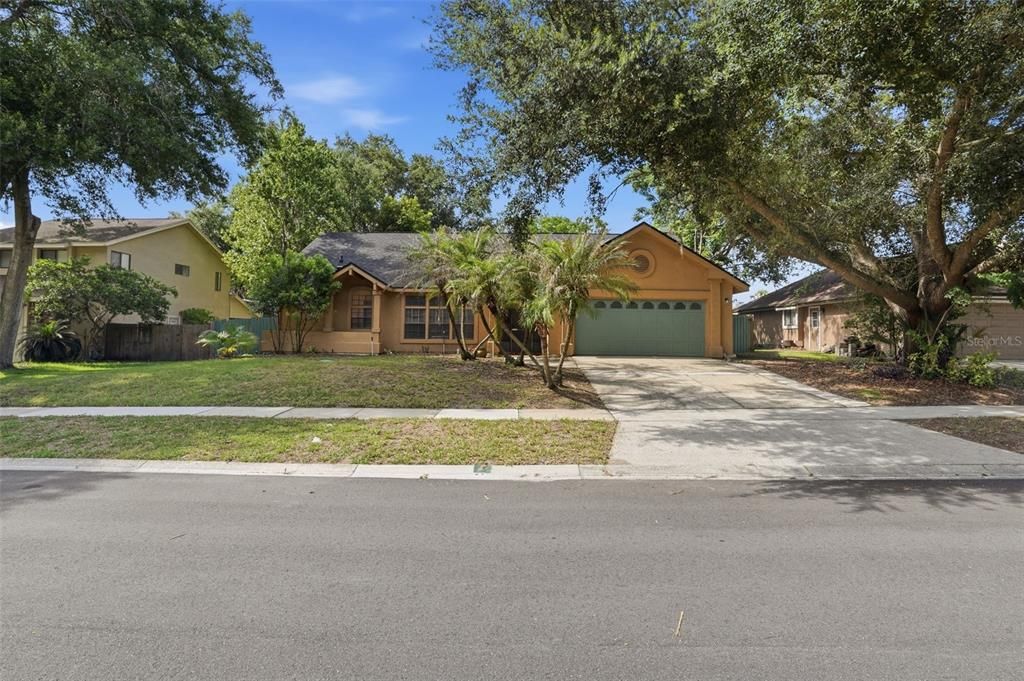 For Sale: $524,999 (4 beds, 2 baths, 1999 Square Feet)