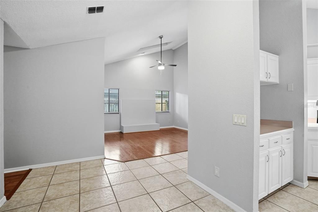 For Sale: $524,999 (4 beds, 2 baths, 1999 Square Feet)