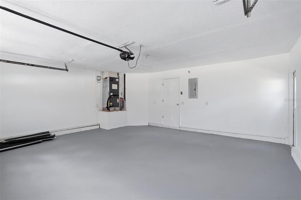 For Sale: $524,999 (4 beds, 2 baths, 1999 Square Feet)
