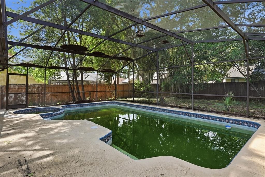 For Sale: $524,999 (4 beds, 2 baths, 1999 Square Feet)