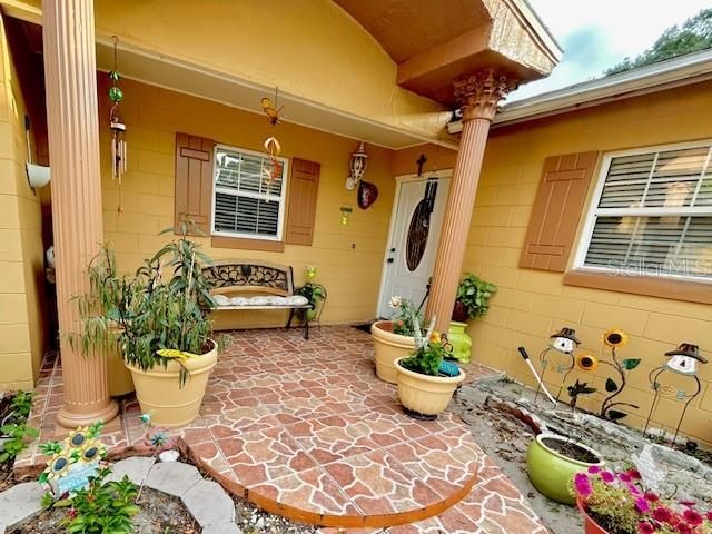 For Sale: $379,900 (3 beds, 2 baths, 1602 Square Feet)