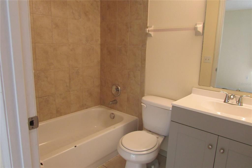 For Rent: $1,550 (2 beds, 2 baths, 990 Square Feet)