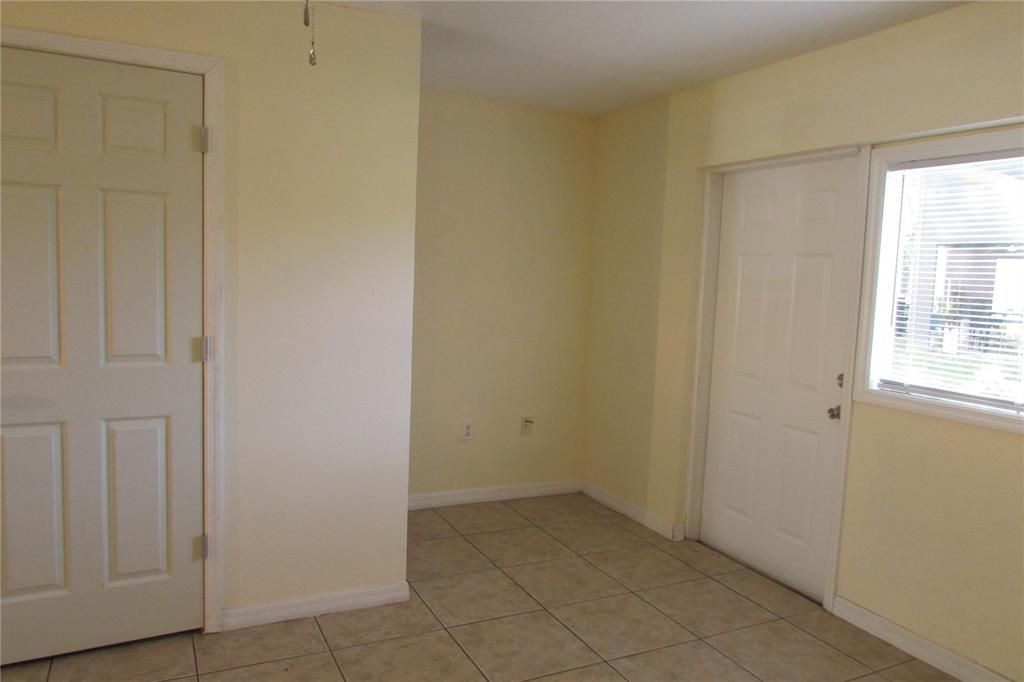 For Rent: $1,550 (2 beds, 2 baths, 990 Square Feet)