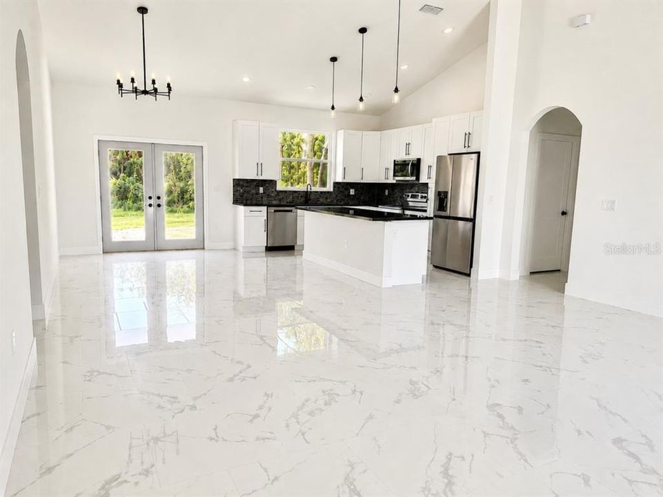 For Sale: $279,900 (3 beds, 2 baths, 1553 Square Feet)