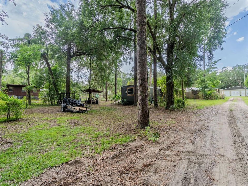 For Sale: $95,000 (2 beds, 1 baths, 720 Square Feet)