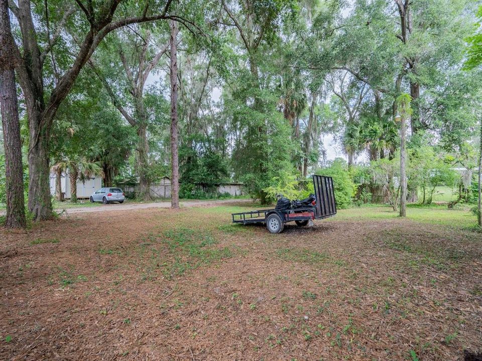 For Sale: $95,000 (2 beds, 1 baths, 720 Square Feet)