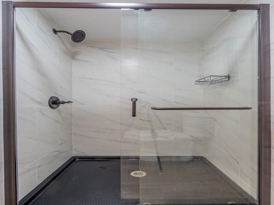 For Sale: $95,000 (2 beds, 1 baths, 720 Square Feet)