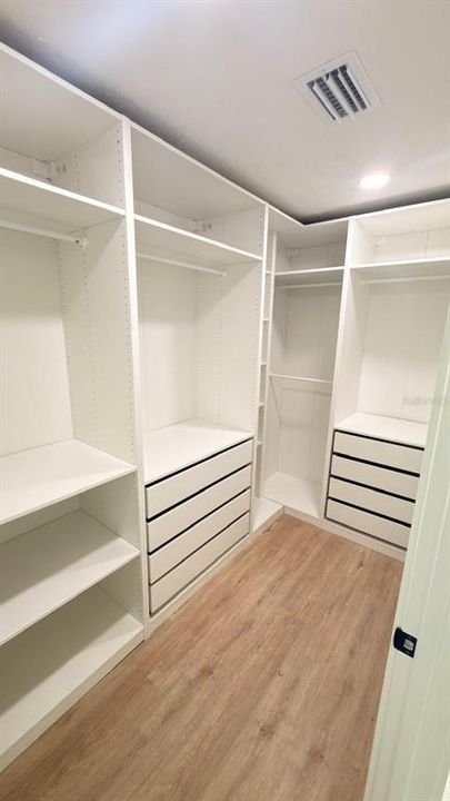 На продажу: $277,900 (3 спален, 2 ванн, 1448 Квадратных фут)