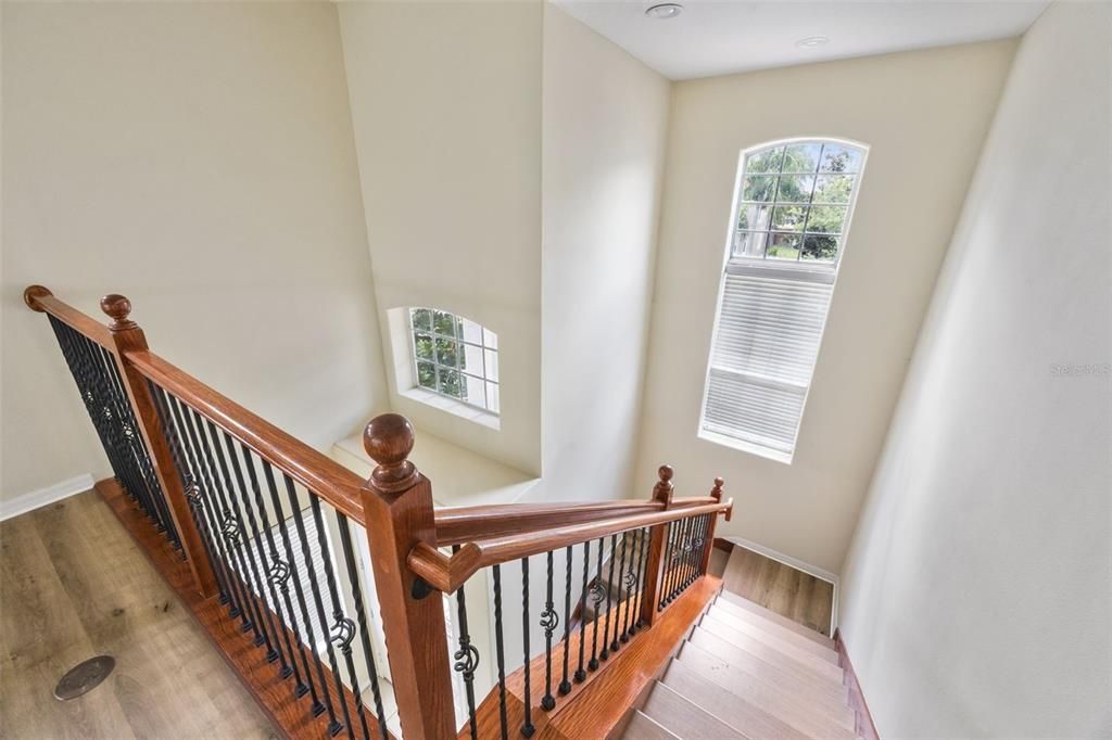 На продажу: $369,990 (3 спален, 2 ванн, 1834 Квадратных фут)
