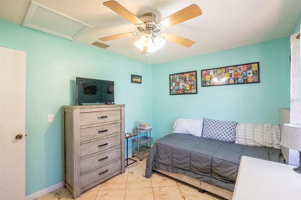 En Venta: $285,000 (3 camas, 2 baños, 1247 Pies cuadrados)