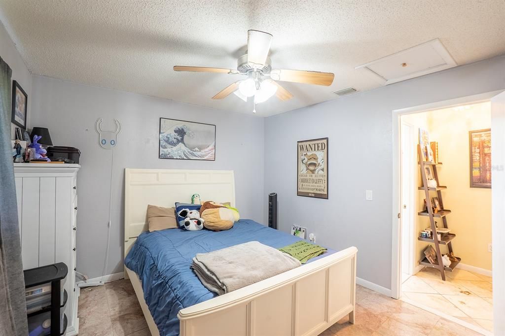 En Venta: $285,000 (3 camas, 2 baños, 1247 Pies cuadrados)