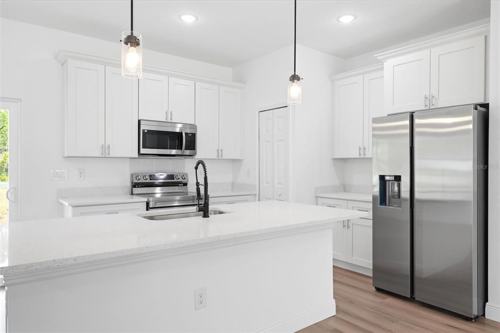 For Sale: $285,000 (3 beds, 2 baths, 1540 Square Feet)