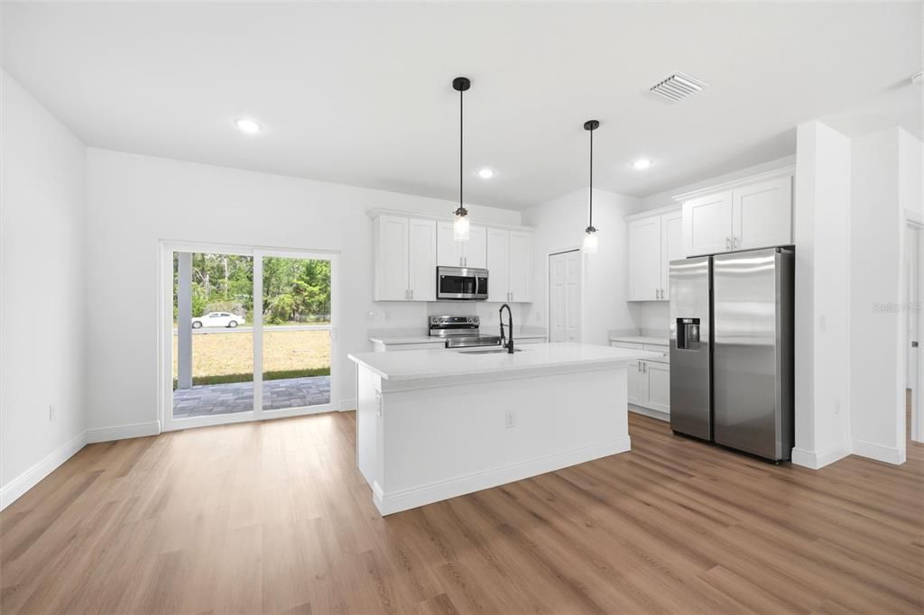 For Sale: $285,000 (3 beds, 2 baths, 1540 Square Feet)