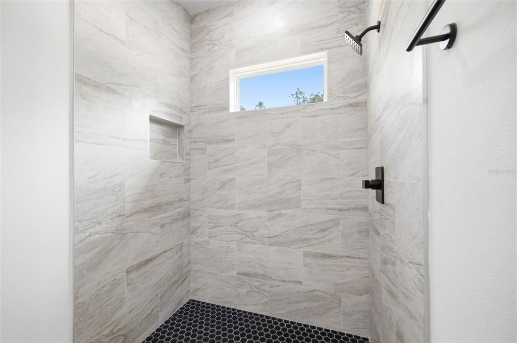 For Sale: $285,000 (3 beds, 2 baths, 1540 Square Feet)