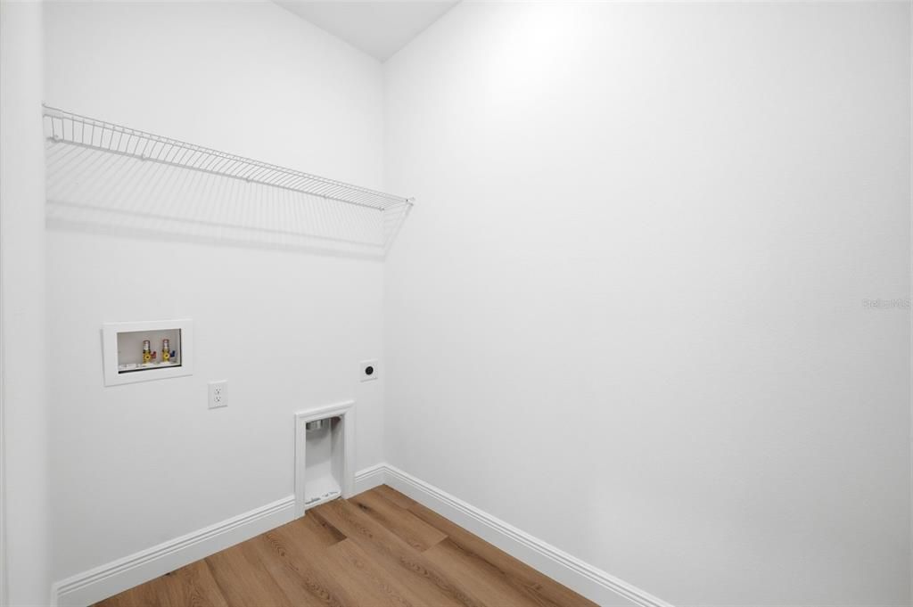 For Sale: $285,000 (3 beds, 2 baths, 1540 Square Feet)