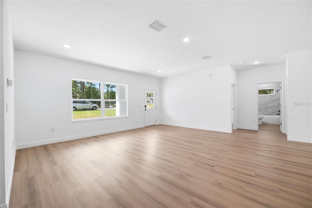 For Sale: $285,000 (3 beds, 2 baths, 1540 Square Feet)