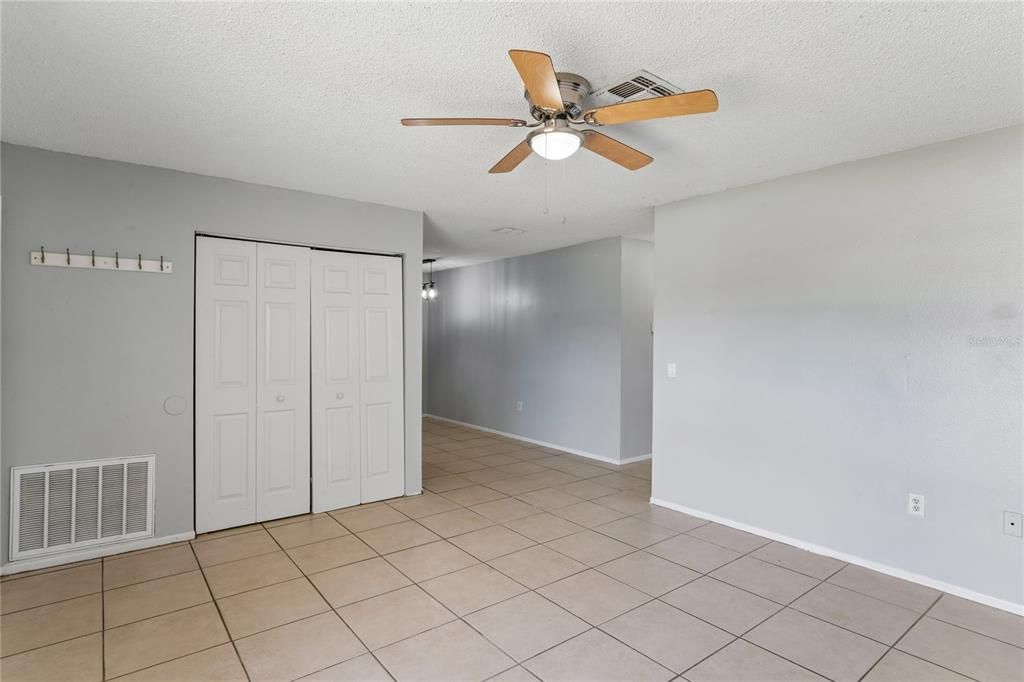 For Sale: $395,000 (6 beds, 0 baths, 2146 Square Feet)